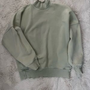 Green crew neck size 1 sweater